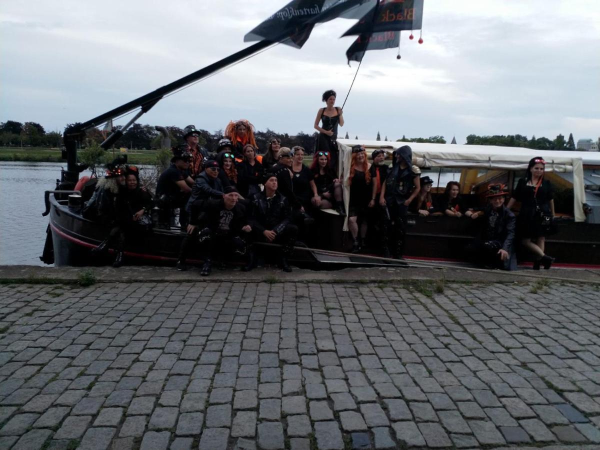 Blackpearl Boat&Breakfast Terneuzen Extérieur photo